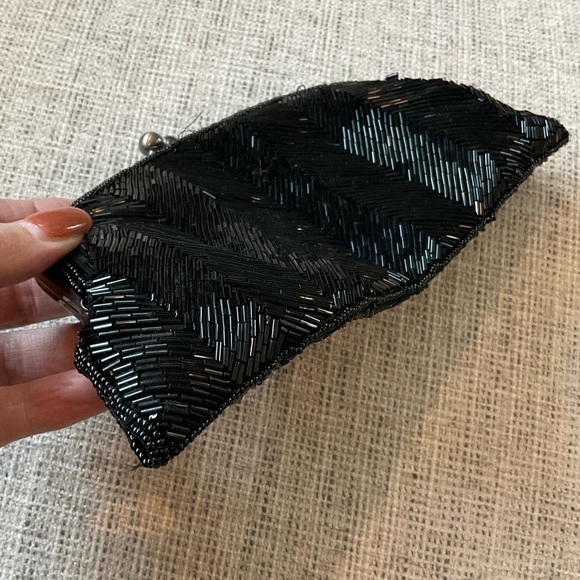 The limited beaded evening bag… so cool for a holiday party! - Picture 4 of 7